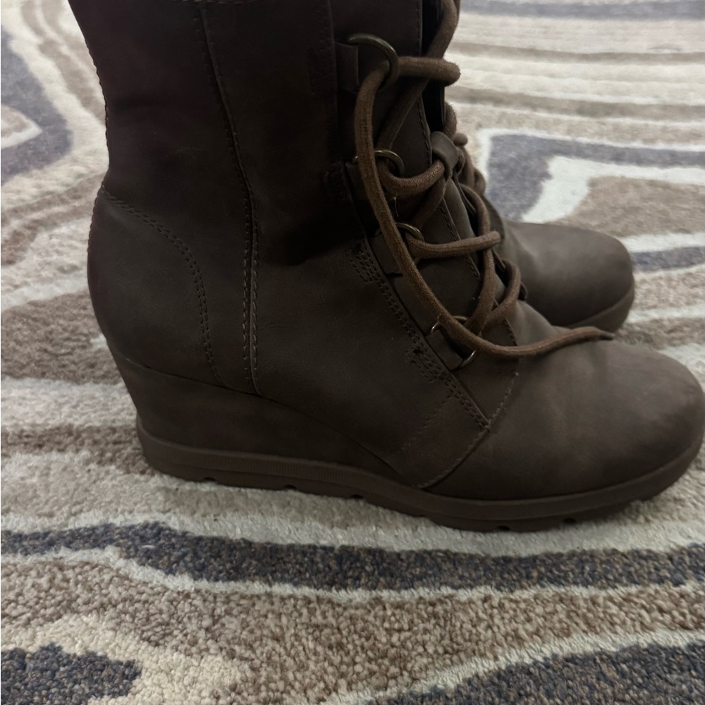 Brown Lace-Up Boots - Picture 3 of 3